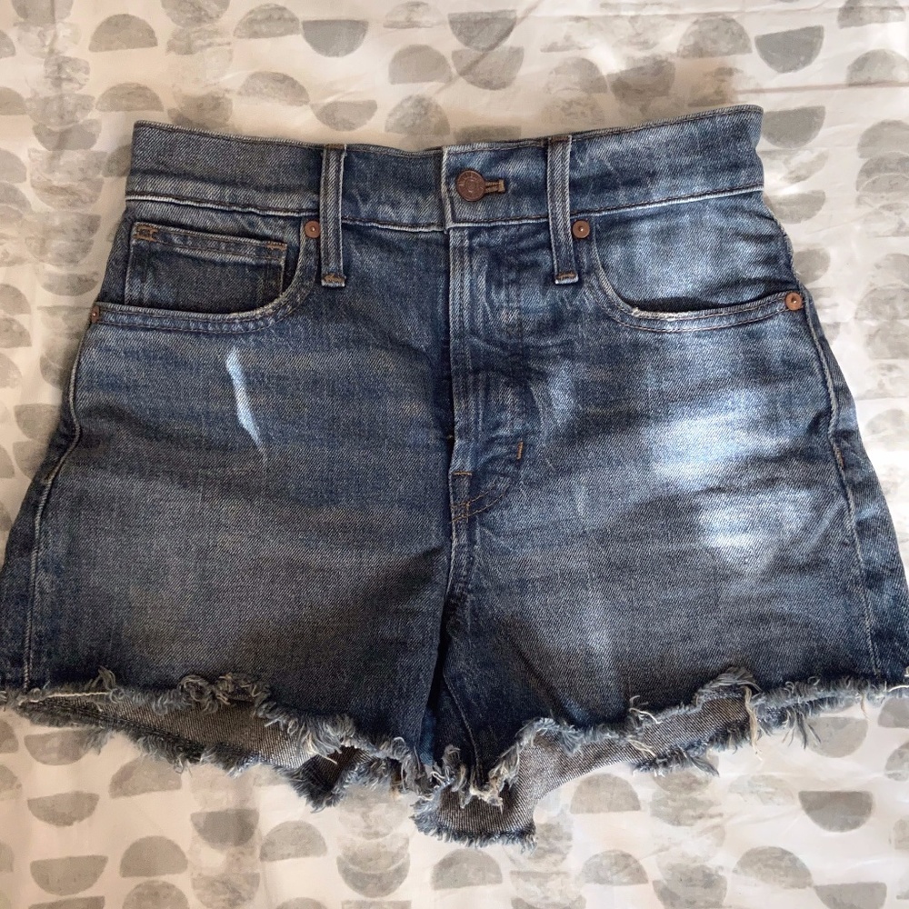 Madewell: The Perfect Jean Short in Rayburn: Comfort Stretch Edition